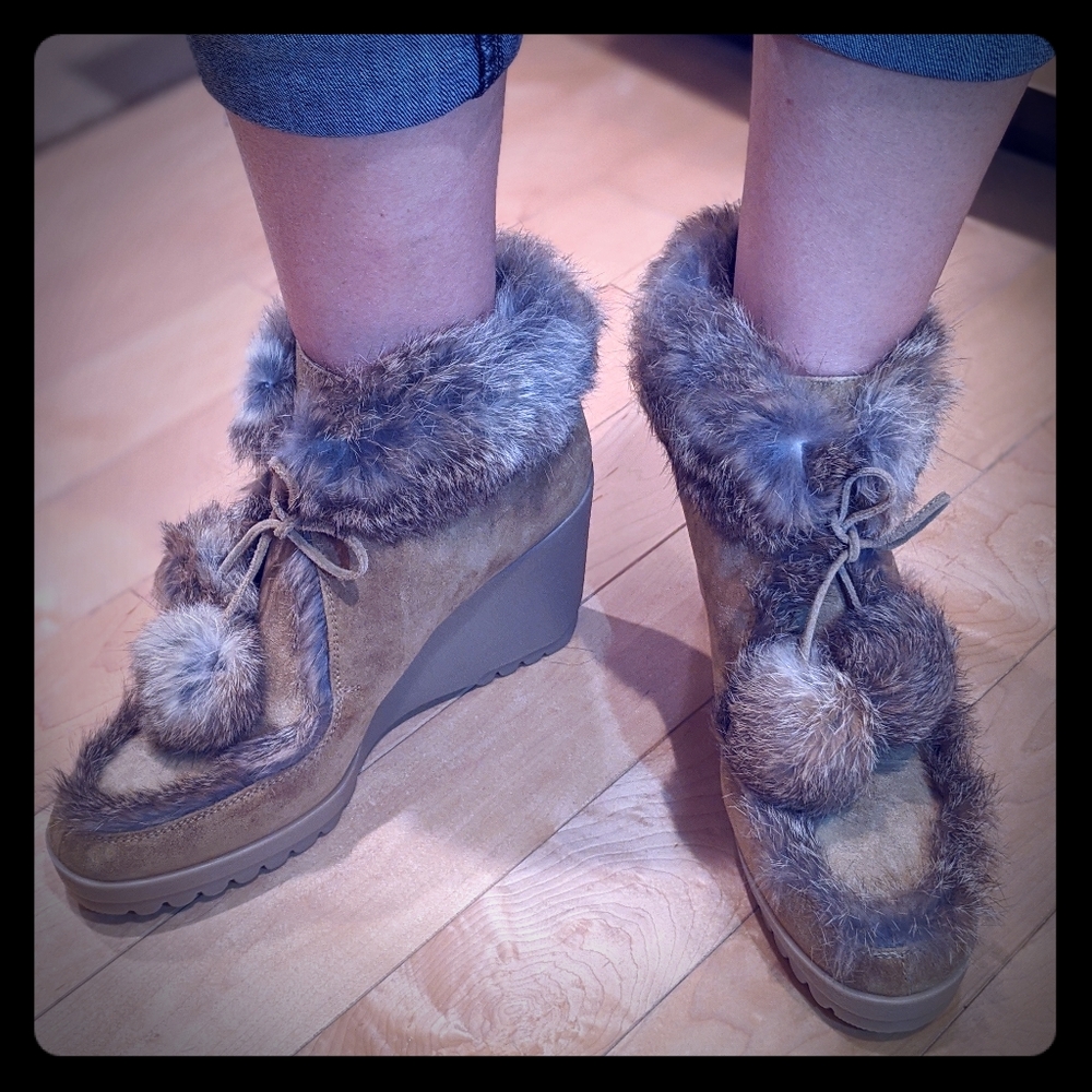 *SOLD* NEW Coach suede booties